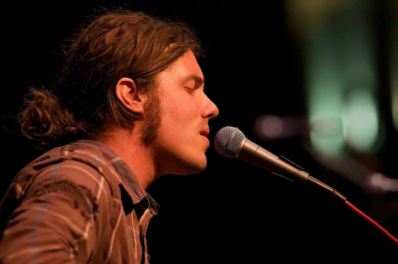 Josh Garrel's New Single "All in All" Proves To Be Melodically Delightful