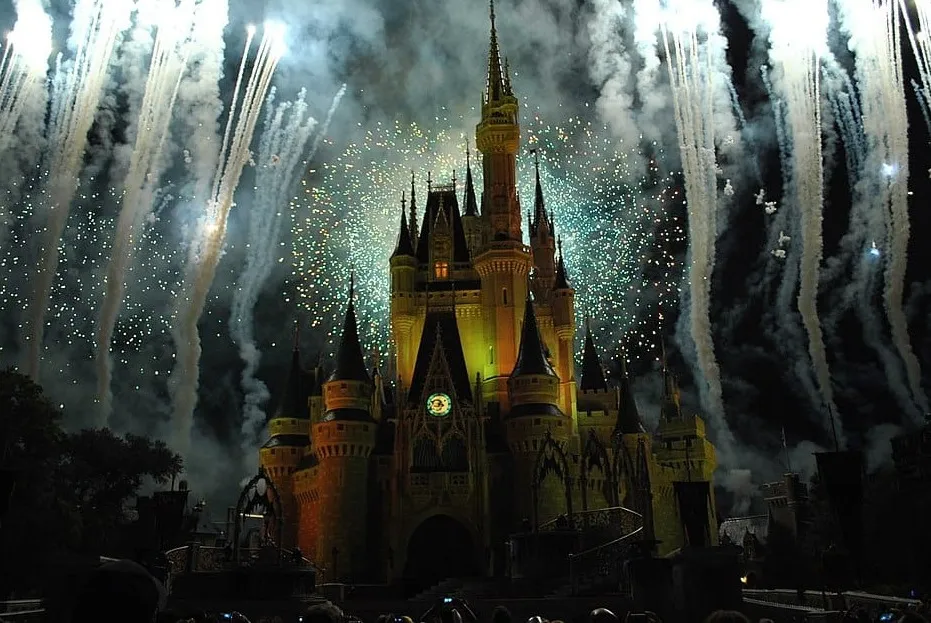 Media Moses Weekly | December 11-17th